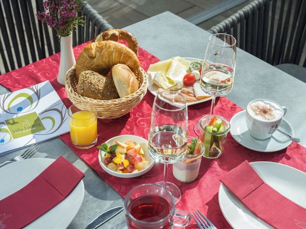Villa Ludwig Suite Hotel & Chalet