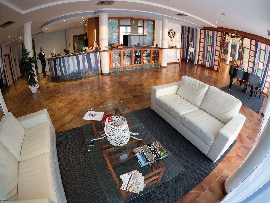 Roero Park Hotel e Ristorante