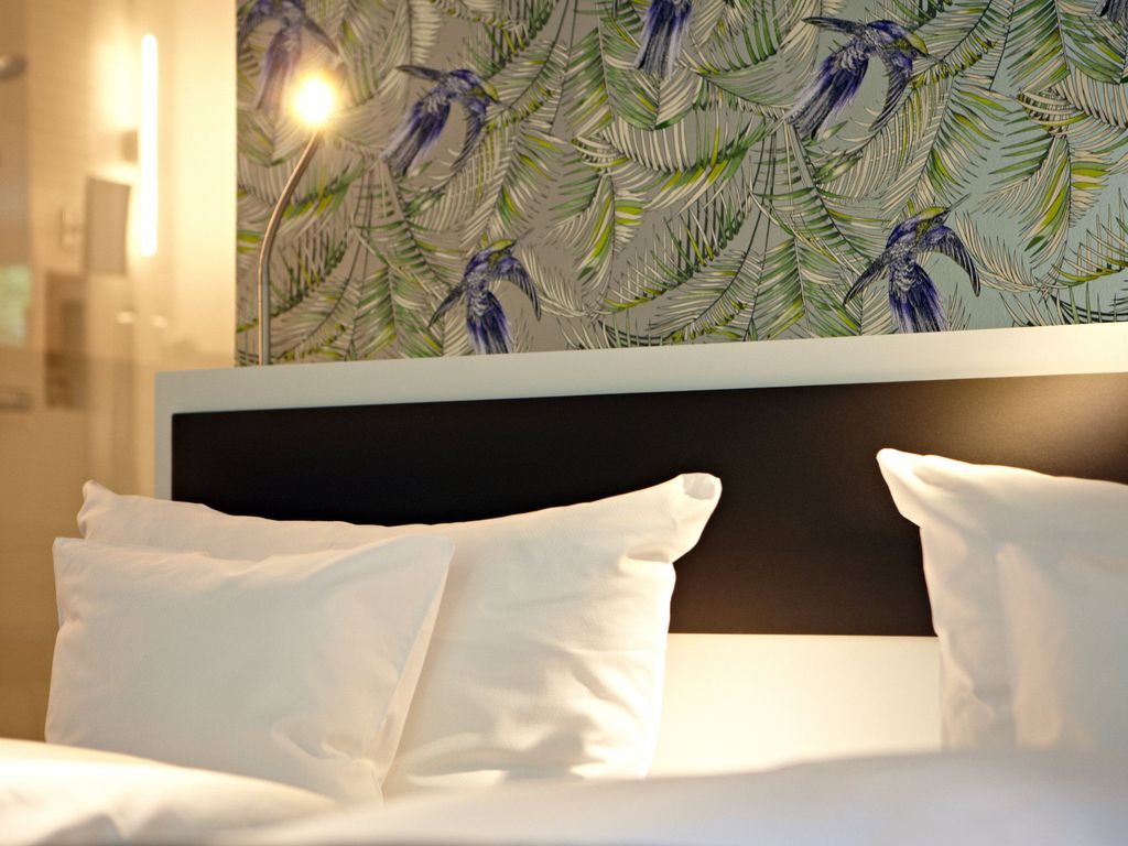 V-Hotel