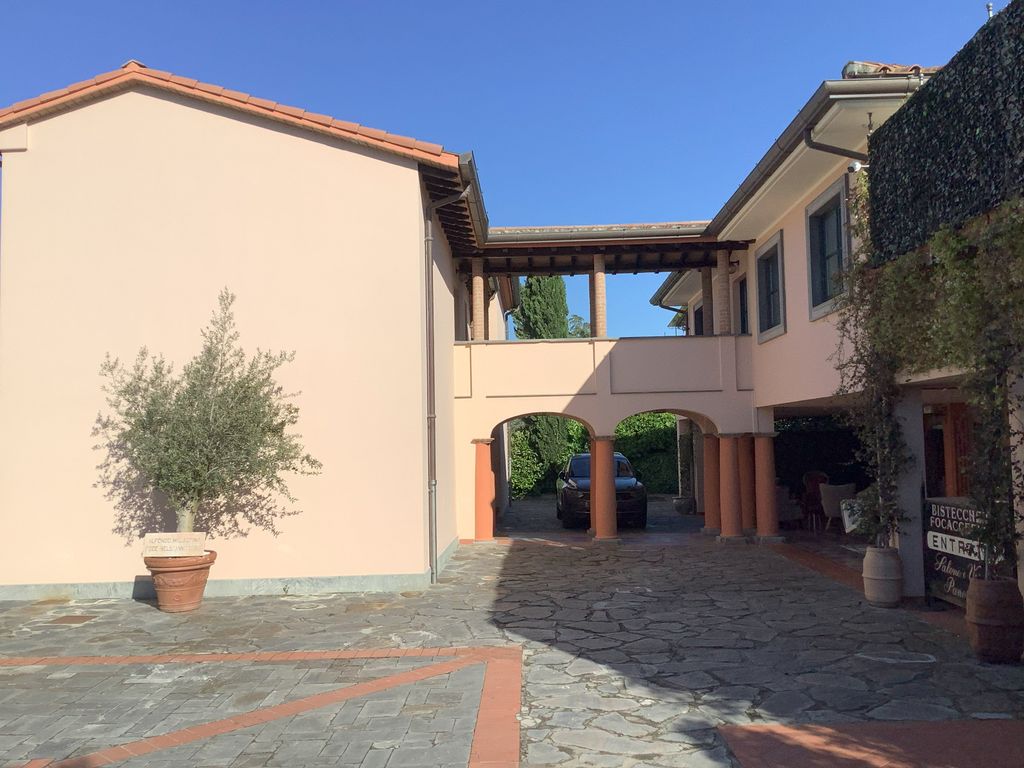 La Pietra