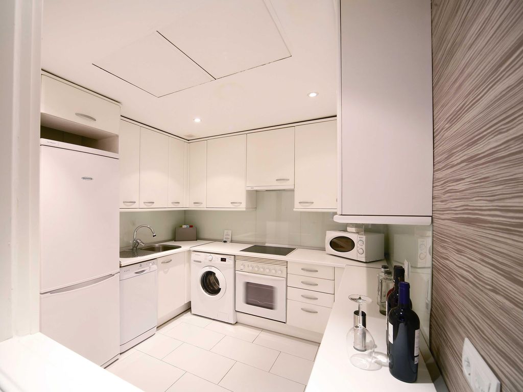 Luxury Suites Apartments