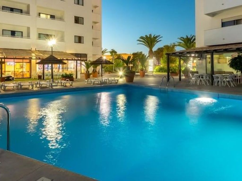 Apartamentos Turísticos Janelas do Mar