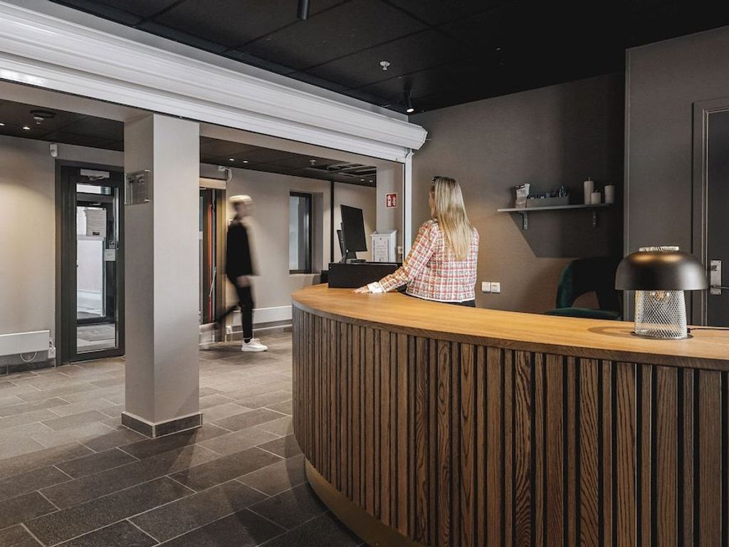 Enter St. Elisabeth Hotel