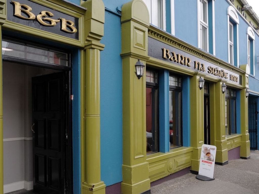 Barr na Sraide Inn