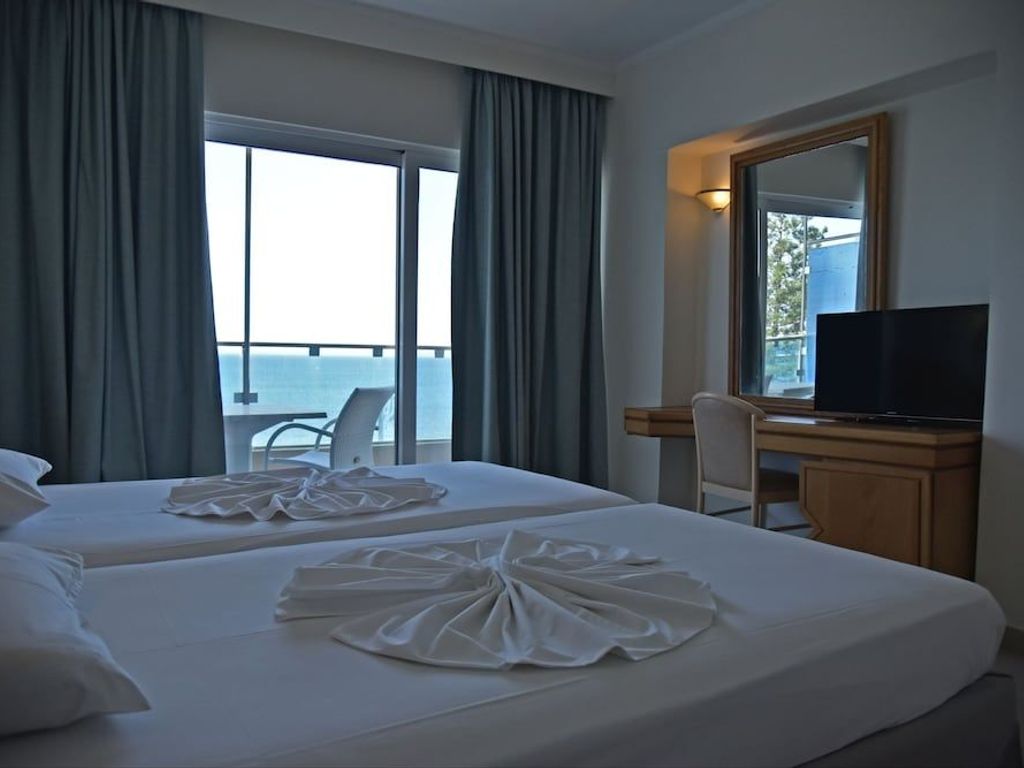 Bristol Sea View Apartments