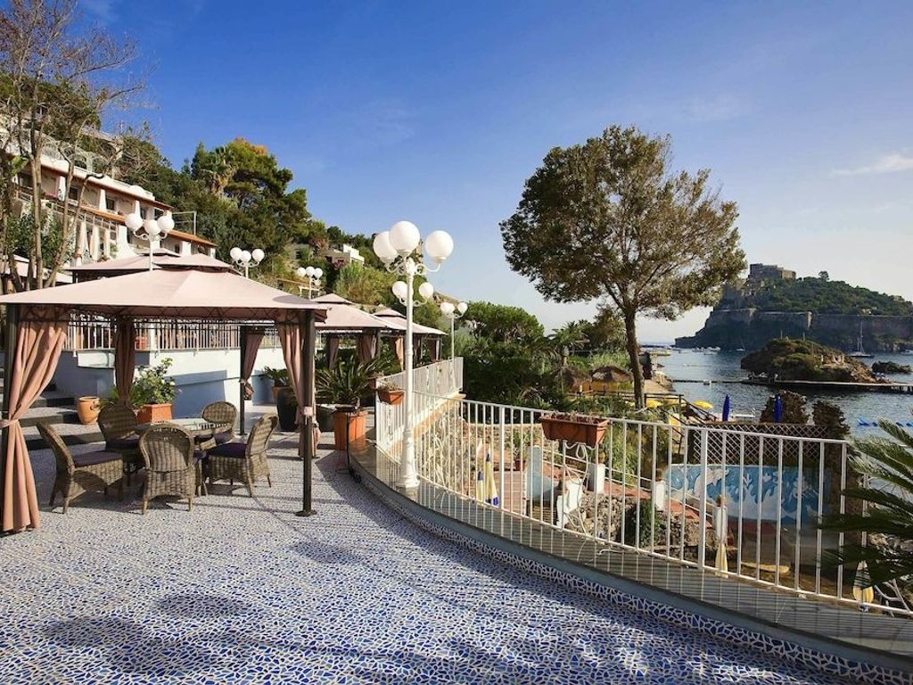 Strand Hotel Terme Delfini