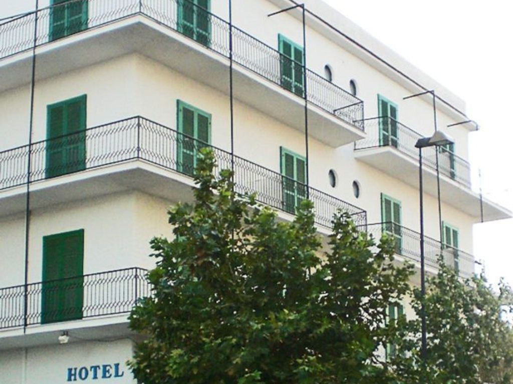 HOTEL 2 MARI