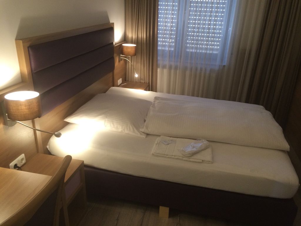 Slamba Hostel