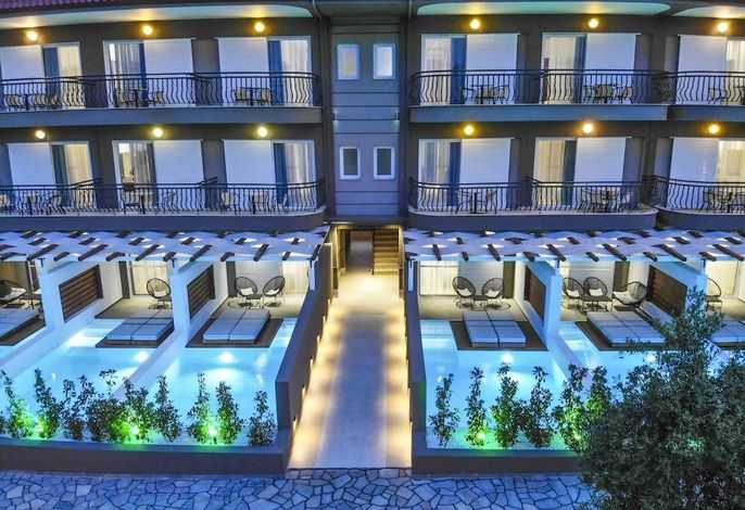 Royal Hotel and Suites