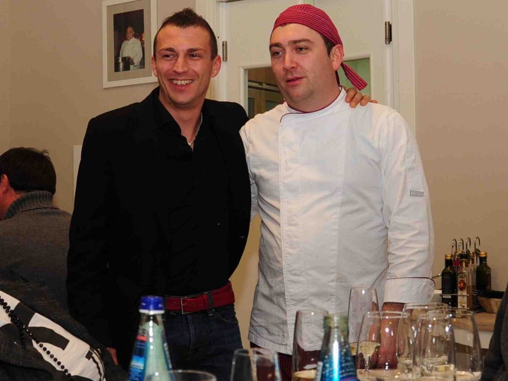 GG8 Restaurant & Hotel