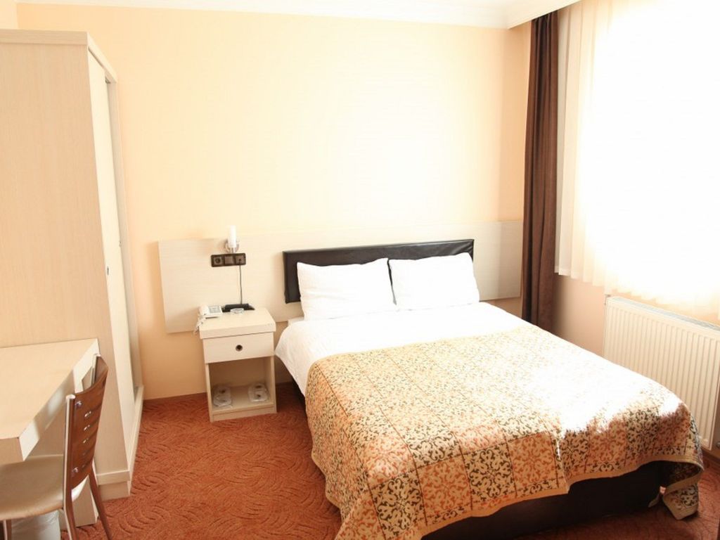 Hattusili Hotel
