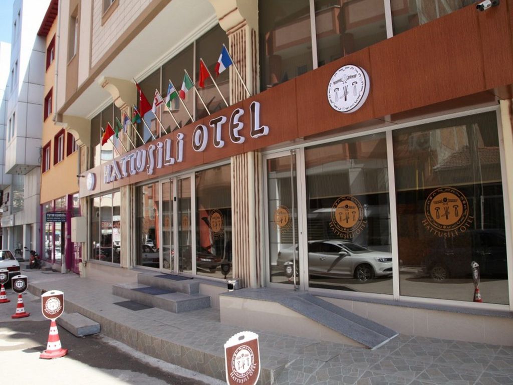 Hattusili Hotel
