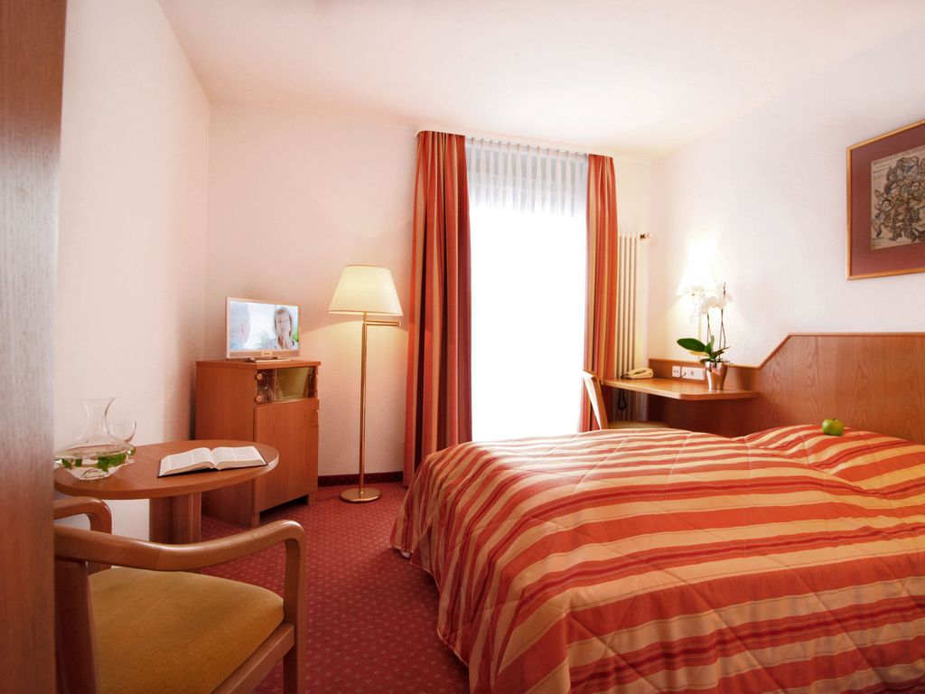 Schiff am See Hotel