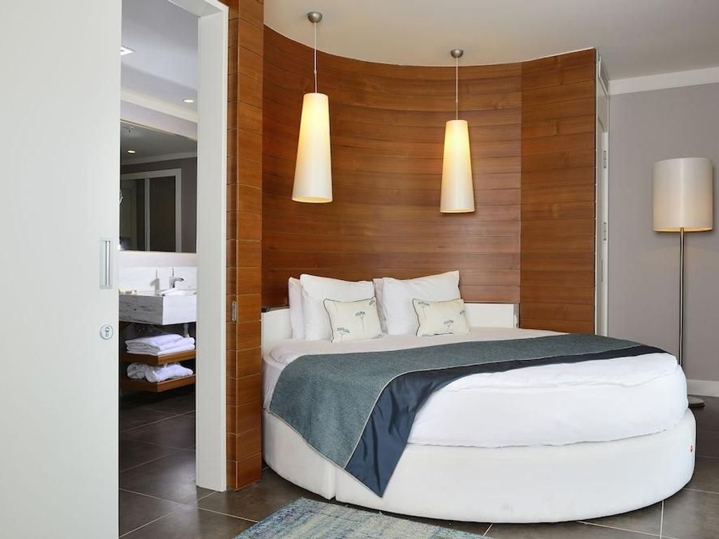 La Local Suites & Spa