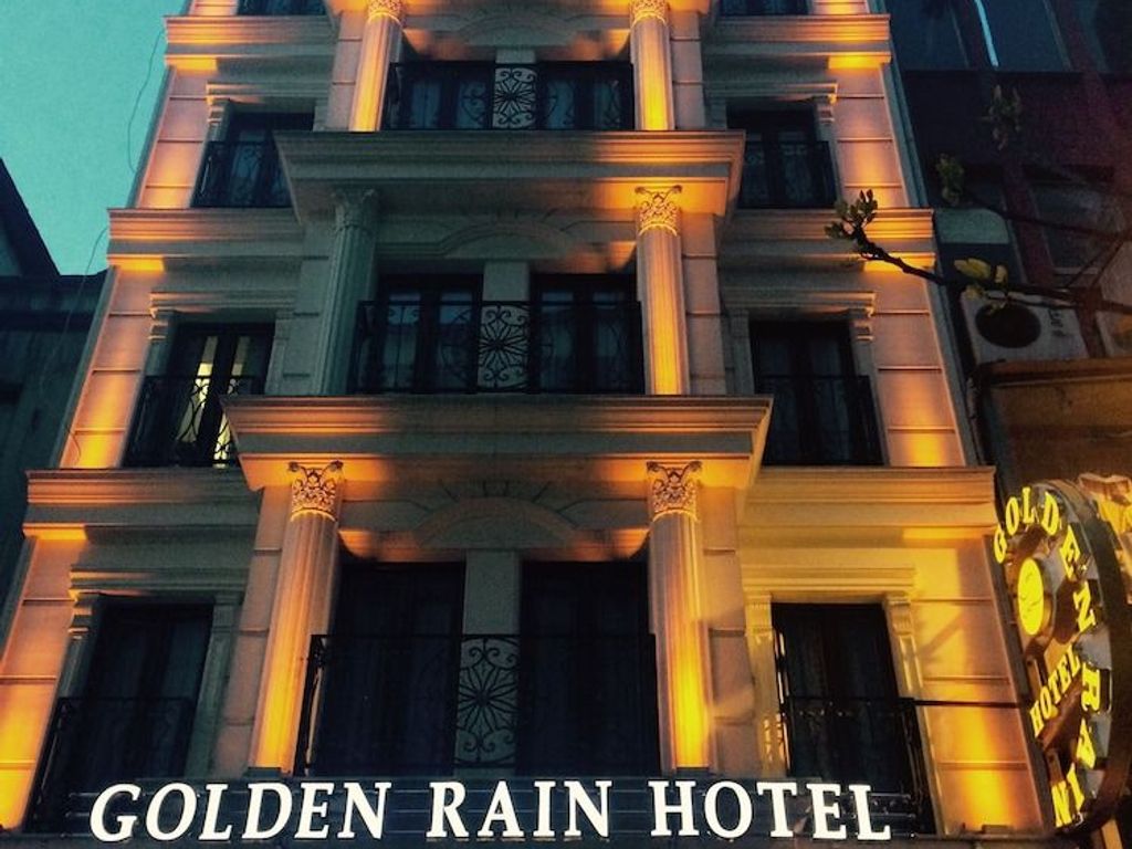 Golden Rain Hotel Old City