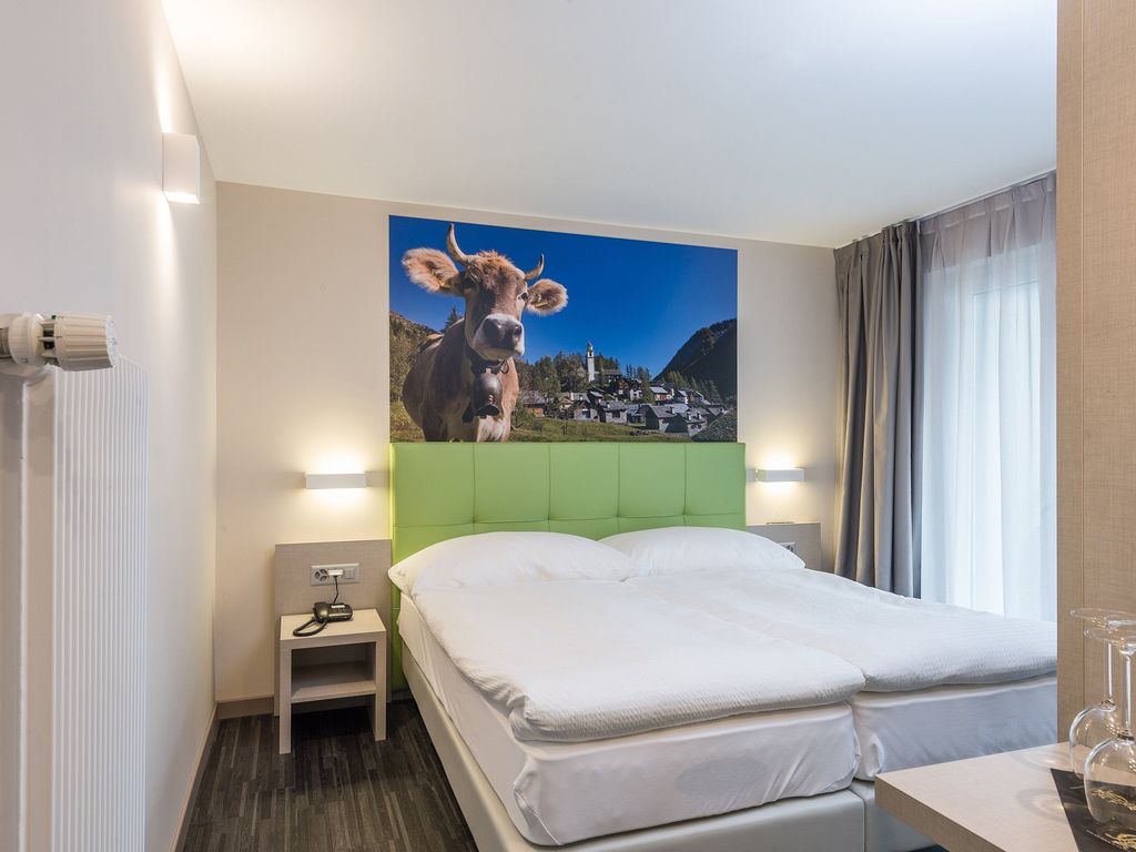 Adhhoc Hotel