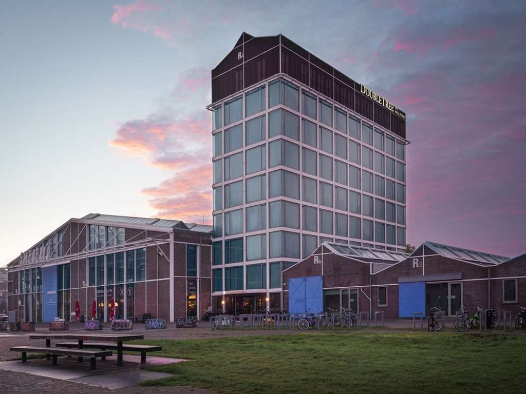 DoubleTree by Hilton Amsterdam ? NDSM Wharf