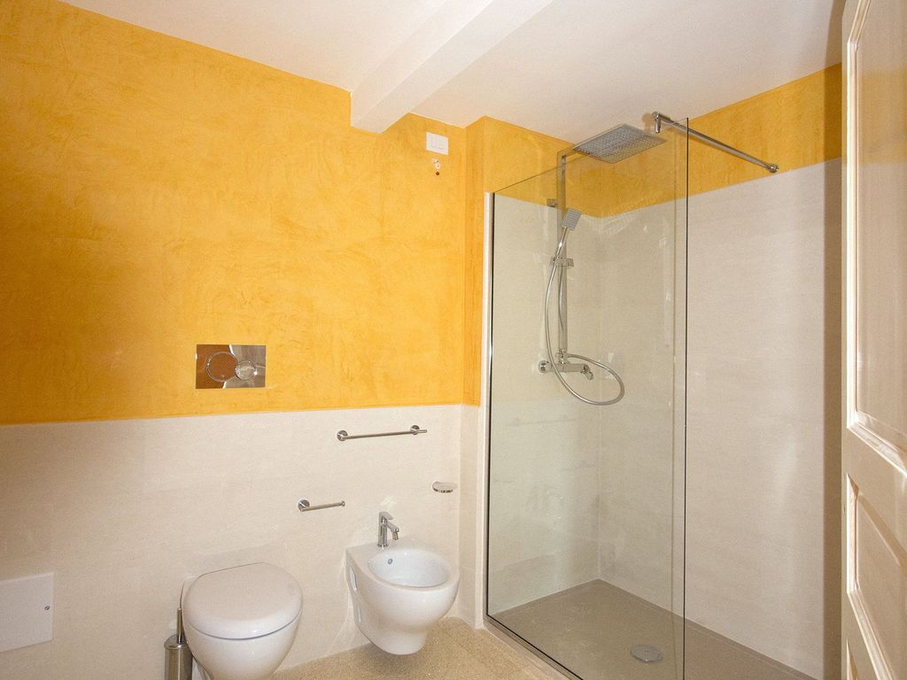 Carlo V-Palazzo Storico Relais