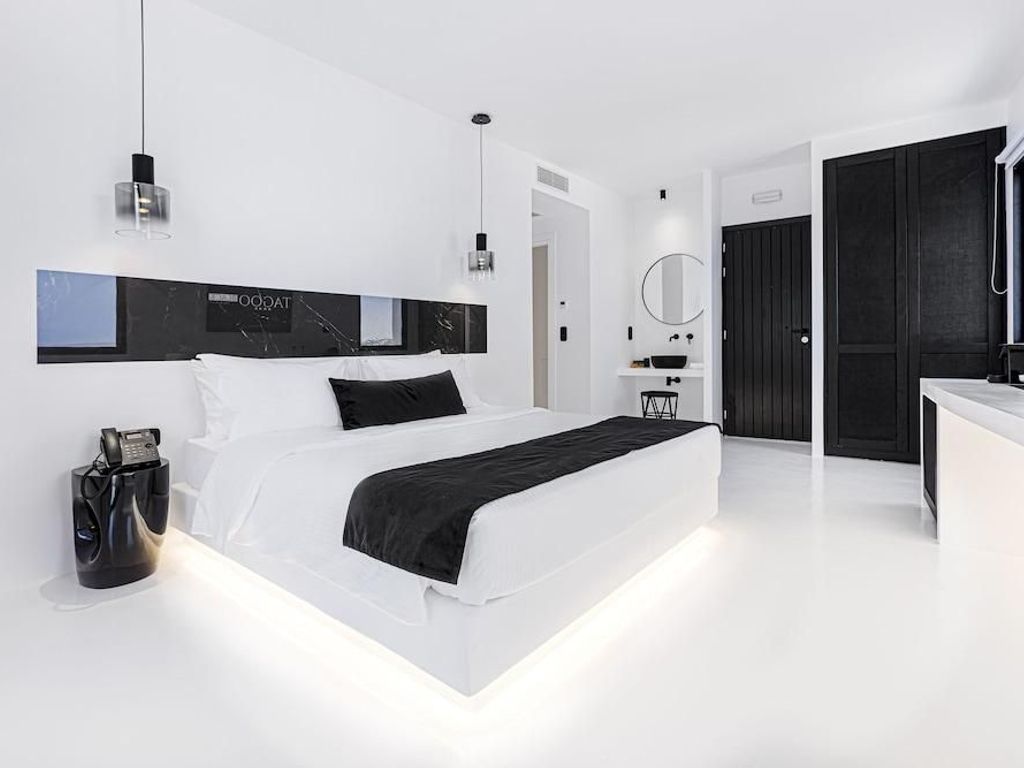 Tagoo Black