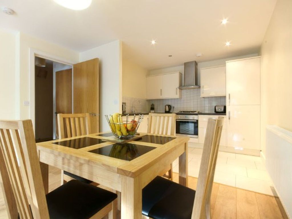 Lodge Drive Serviced Apartments
