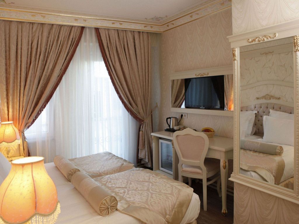Leyenda Hotel