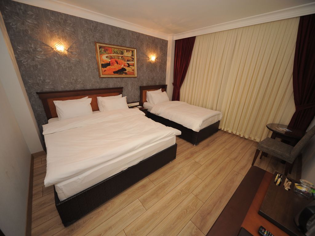 Golden Lake Hotel