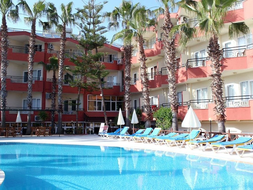 Semoris Hotel