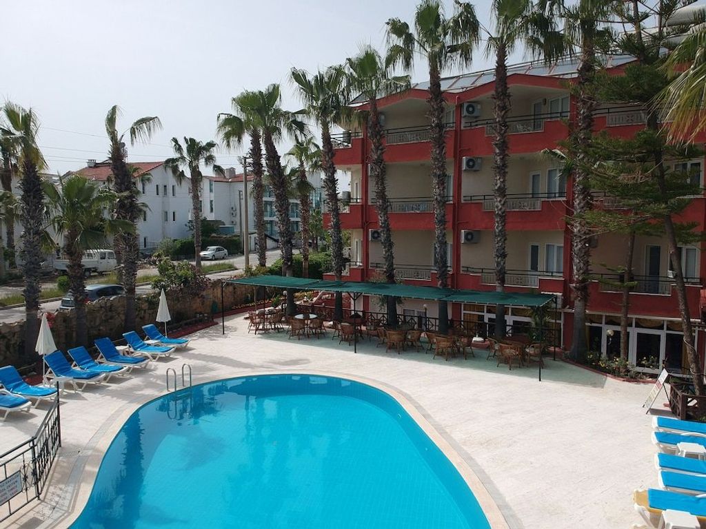 Semoris Hotel