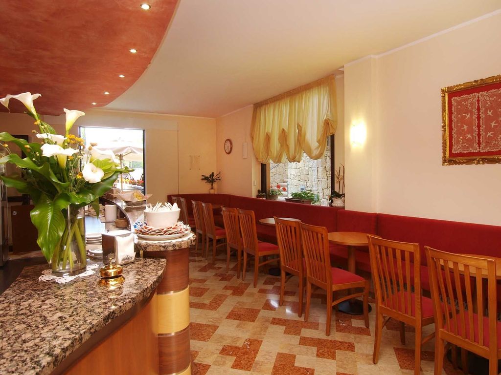 Garda Family House