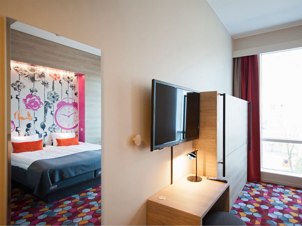Motel L