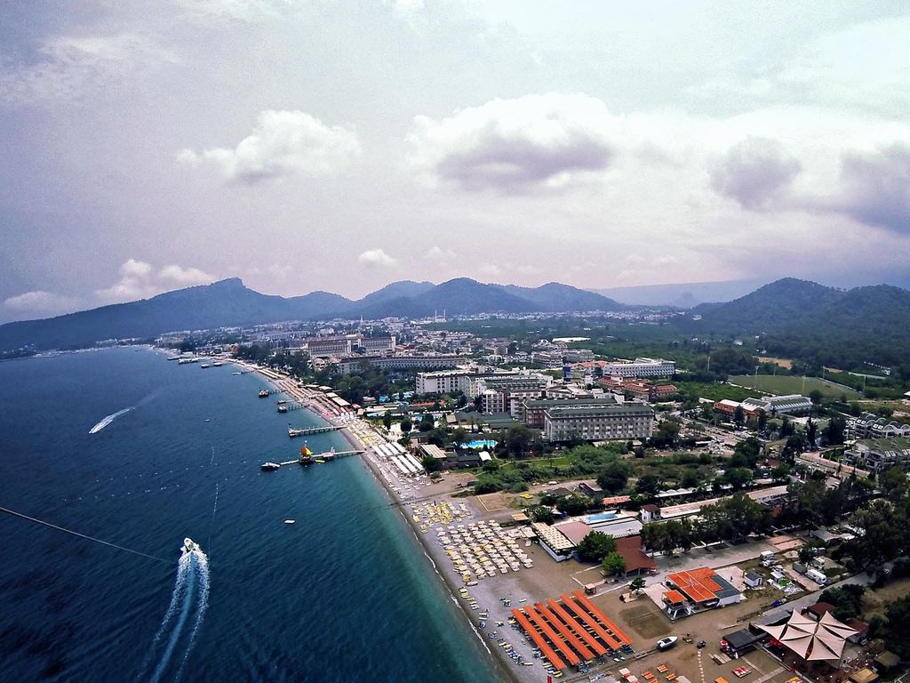 Arma's Beach Hotel