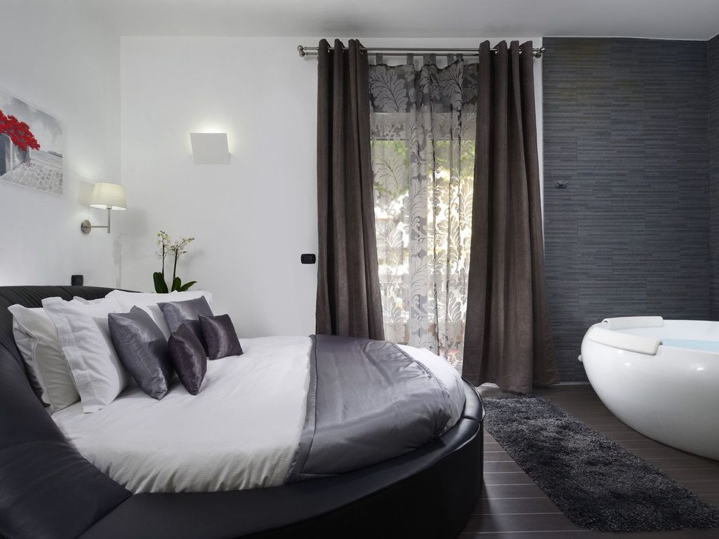 Gregorio VII Luxury Suites