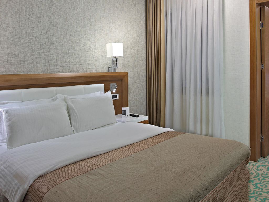 Selcuk Otel Sems-i Tebrizi