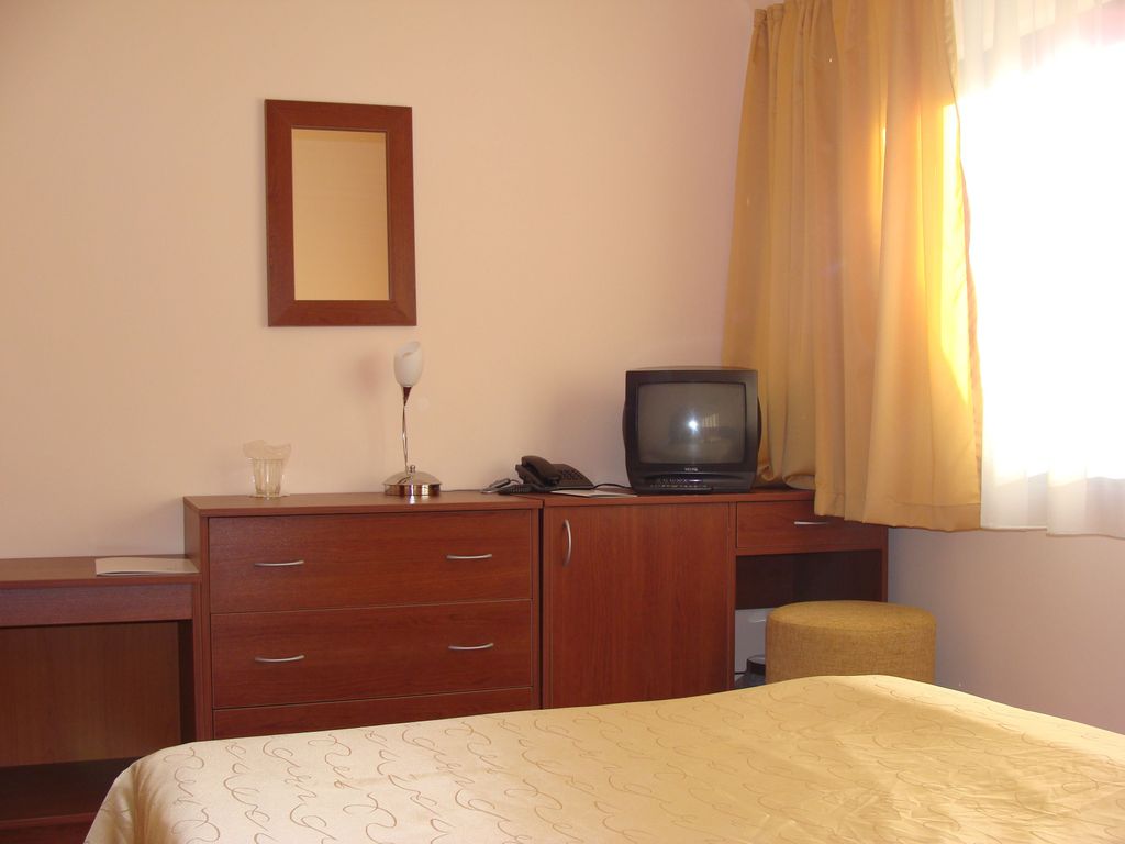 Ela Hotel