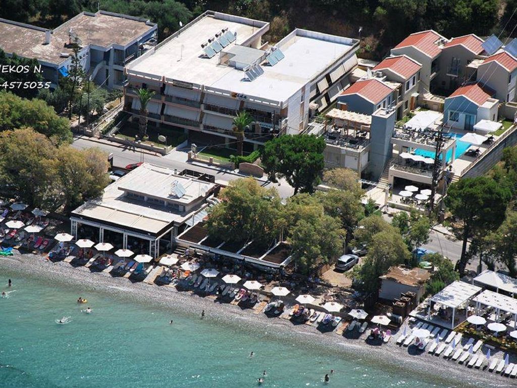 Mantinia Bay