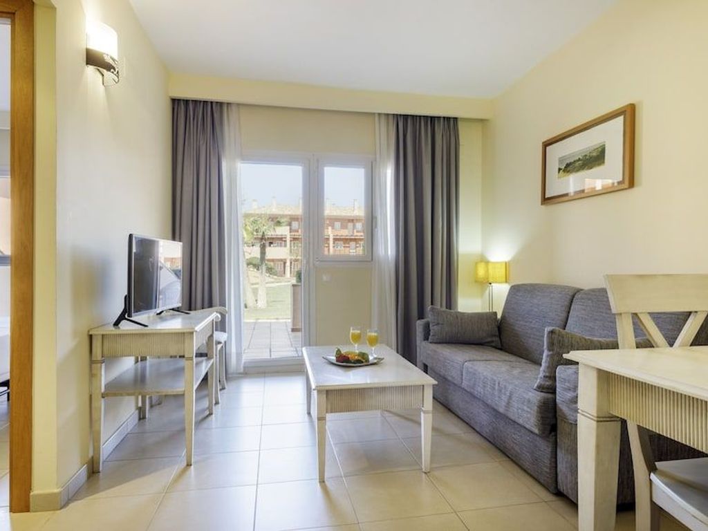 Aparthotel ILUNION Sancti Petri
