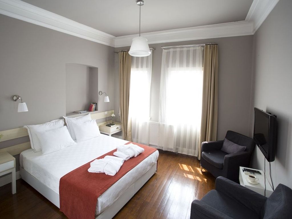 Miel Suites