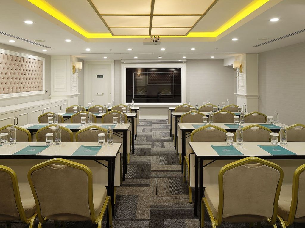 Mia Berre Hotels