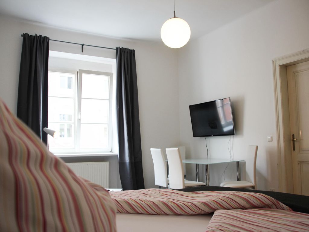 S 14 - Rooms & Appartements