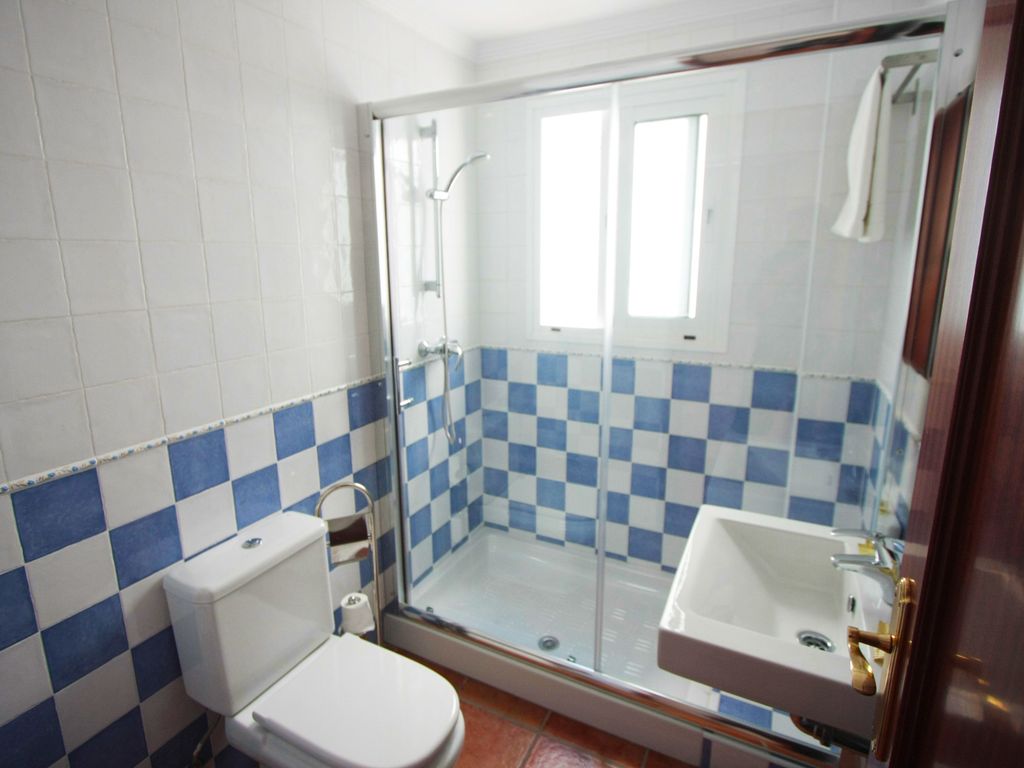 Nerjaluna Apartamentos