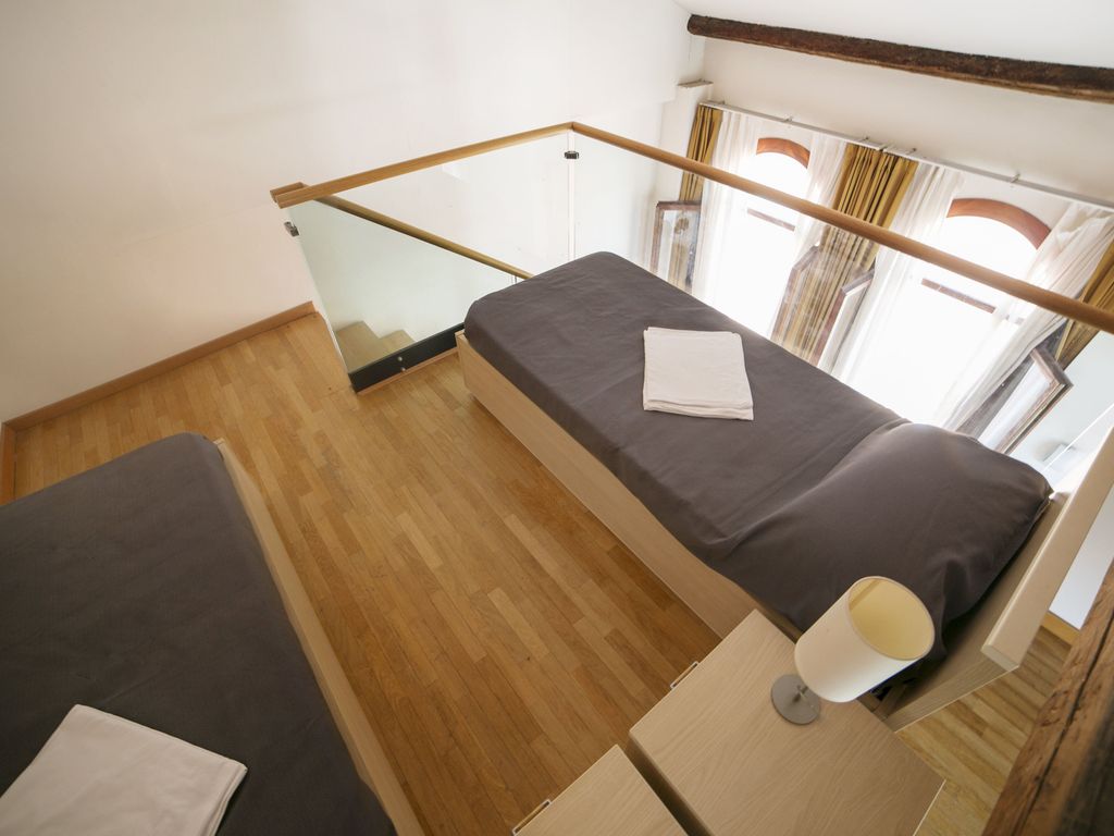 Sunny Terrace Hostel