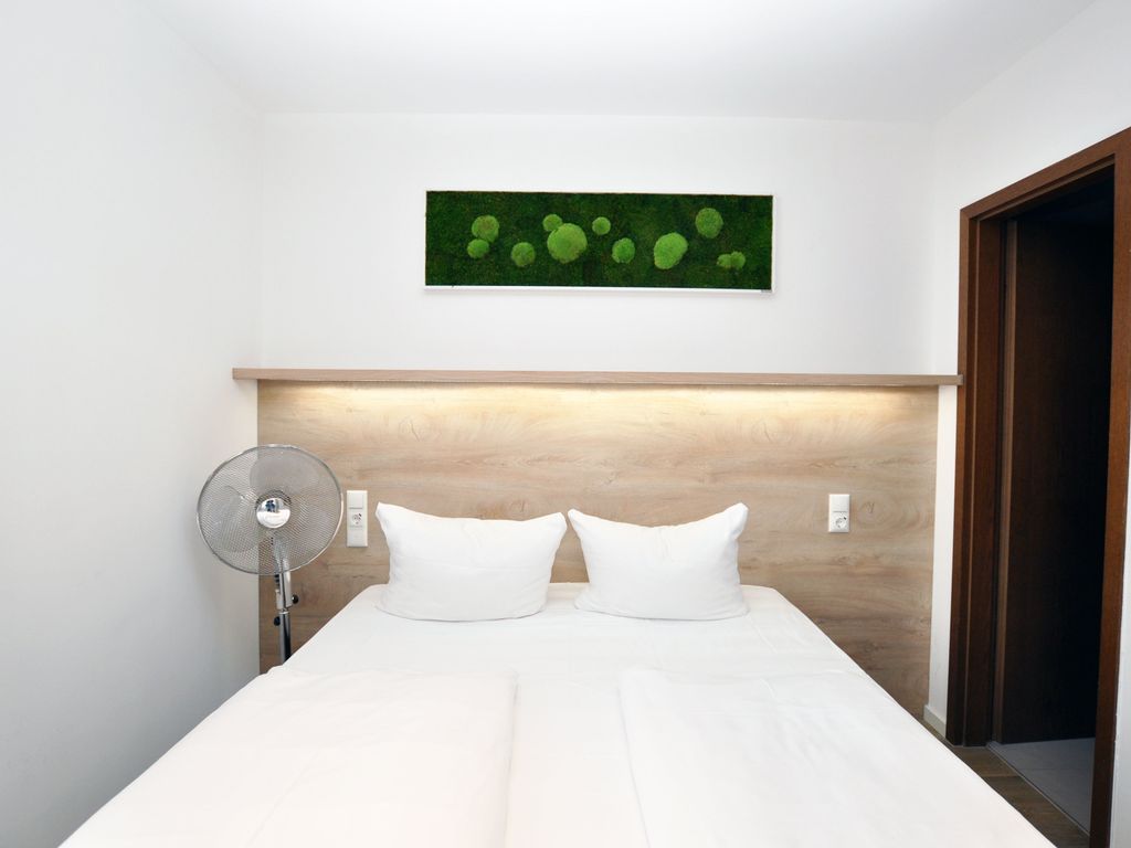 Hotel Perlach Allee by Blattl
