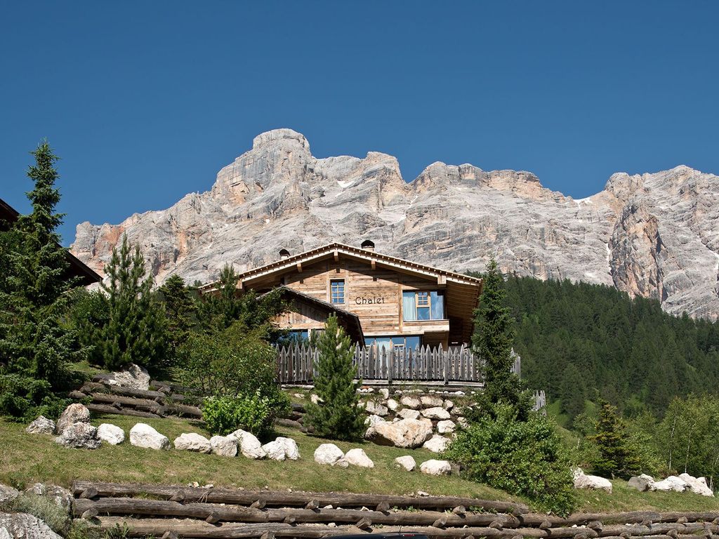 Fanes Dolomiti Wellness Hotel