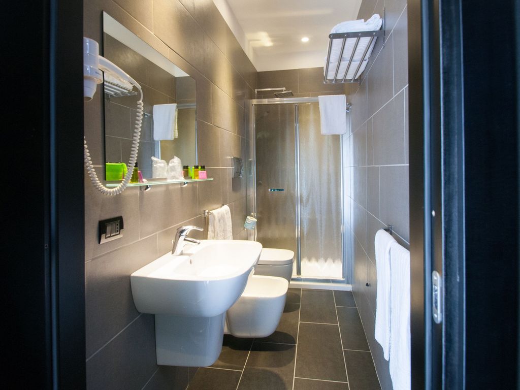 Fly Boutique Hotel