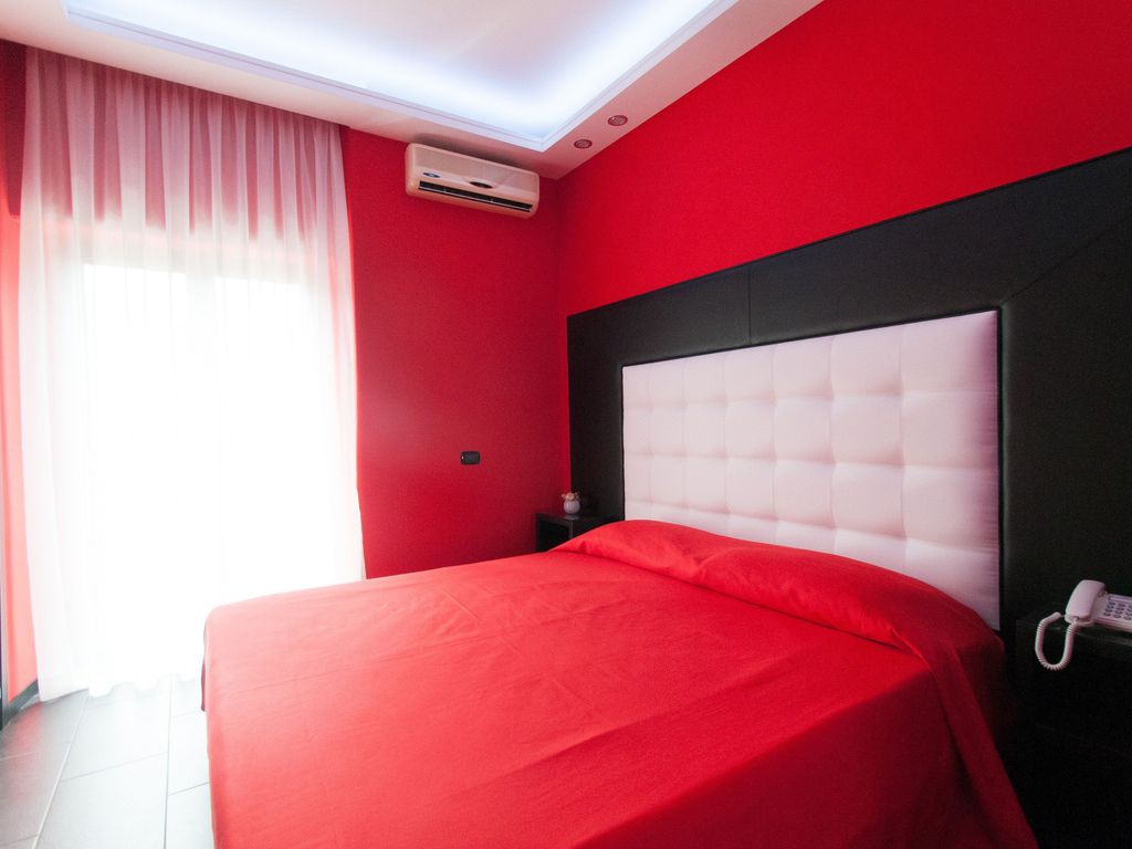 Fly Boutique Hotel