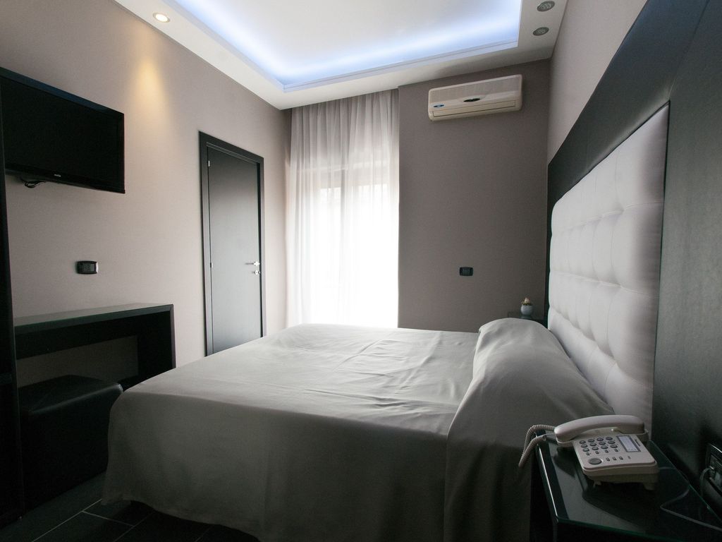 Fly Boutique Hotel