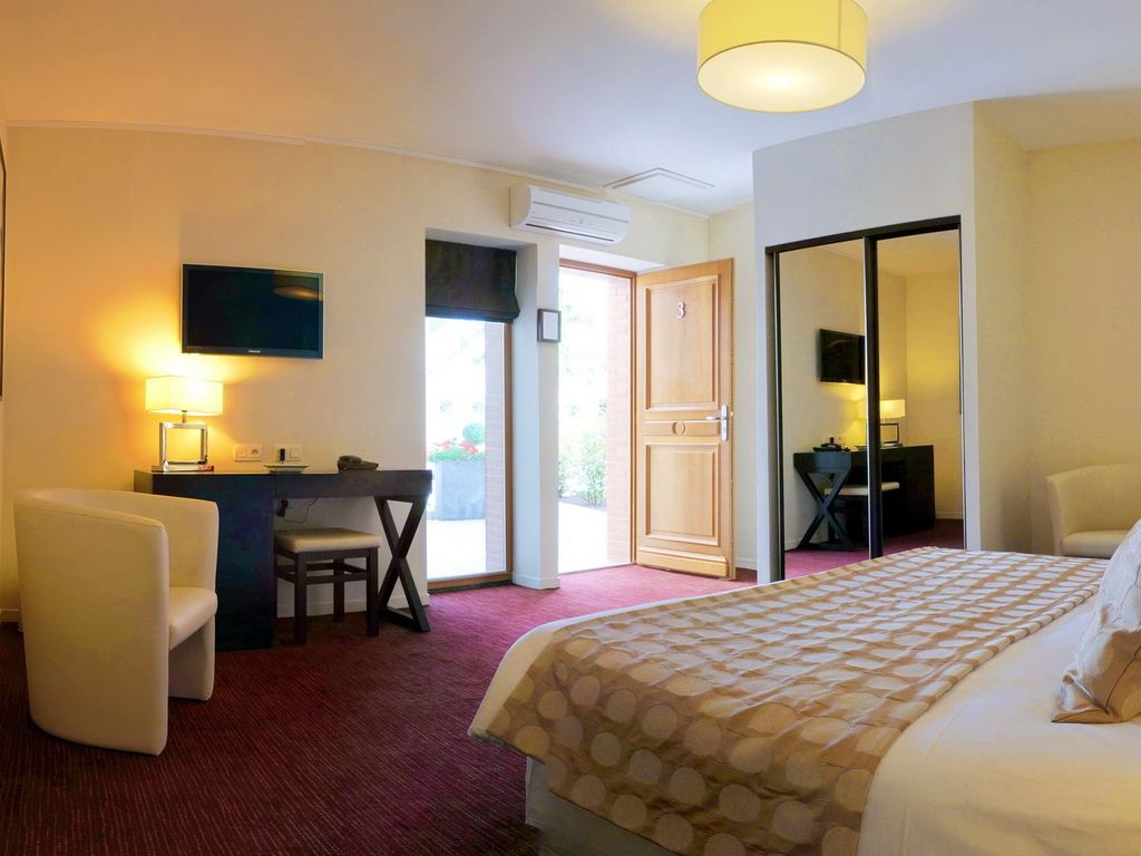 Hotel Burgevin