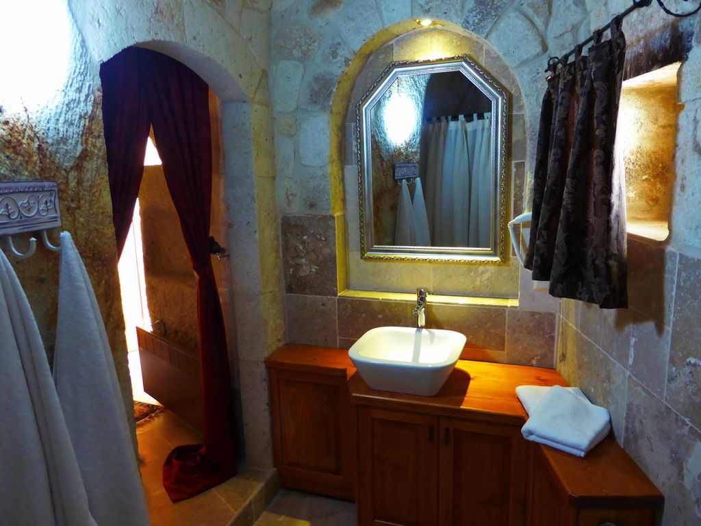 Courtyard Cave Hotel Kappadokien Cappadocia