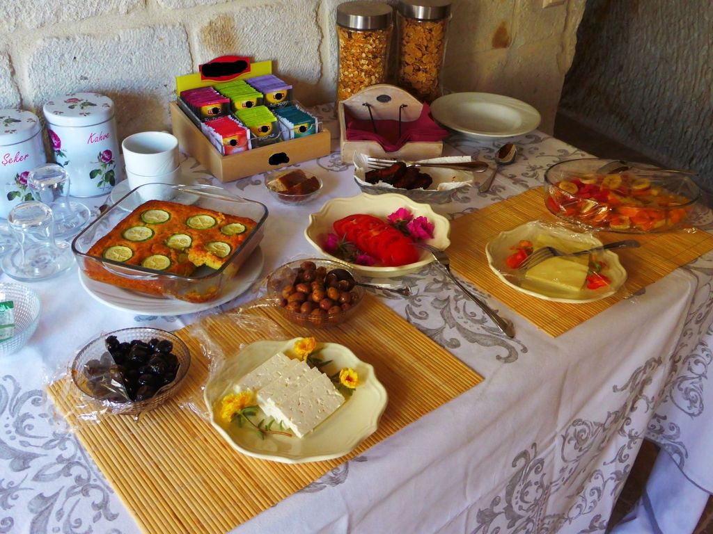 Courtyard Cave Hotel Kappadokien Cappadocia