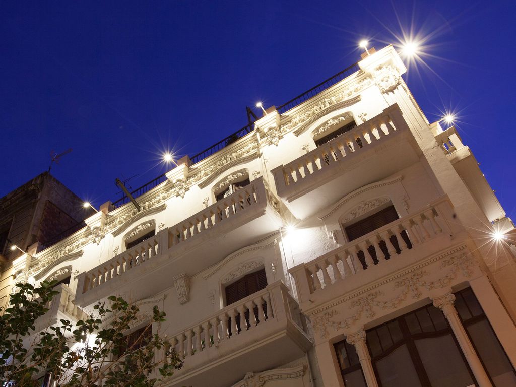 Click&Flat Seneca Suites